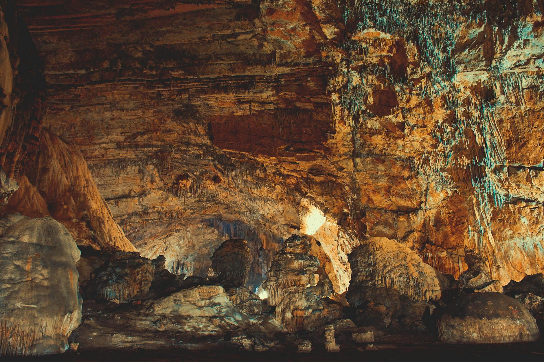 Contoh format penulisan jurnal ilmiah sesuai standar internasional